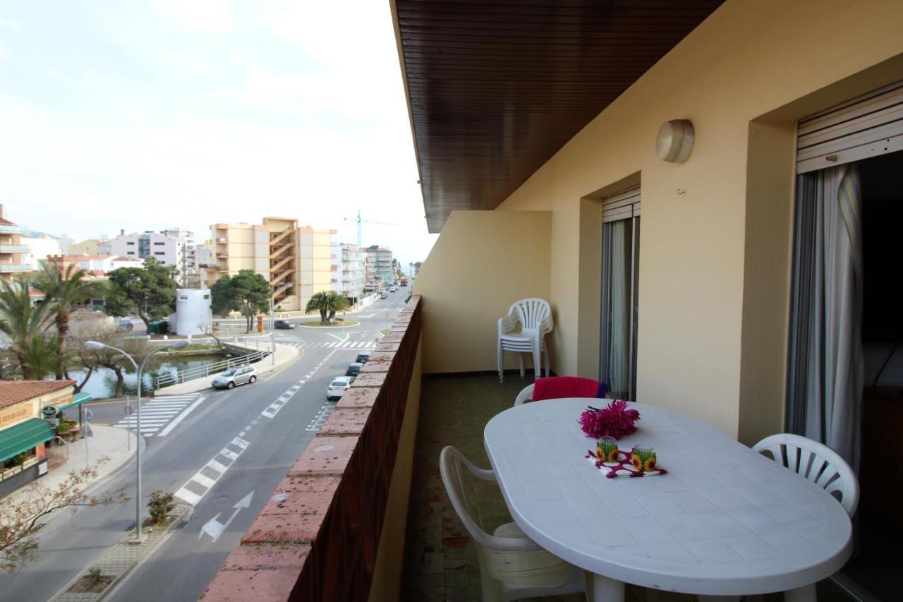 Global Immo 2180 Puerto Simona B Apartman Roses Kültér fotó
